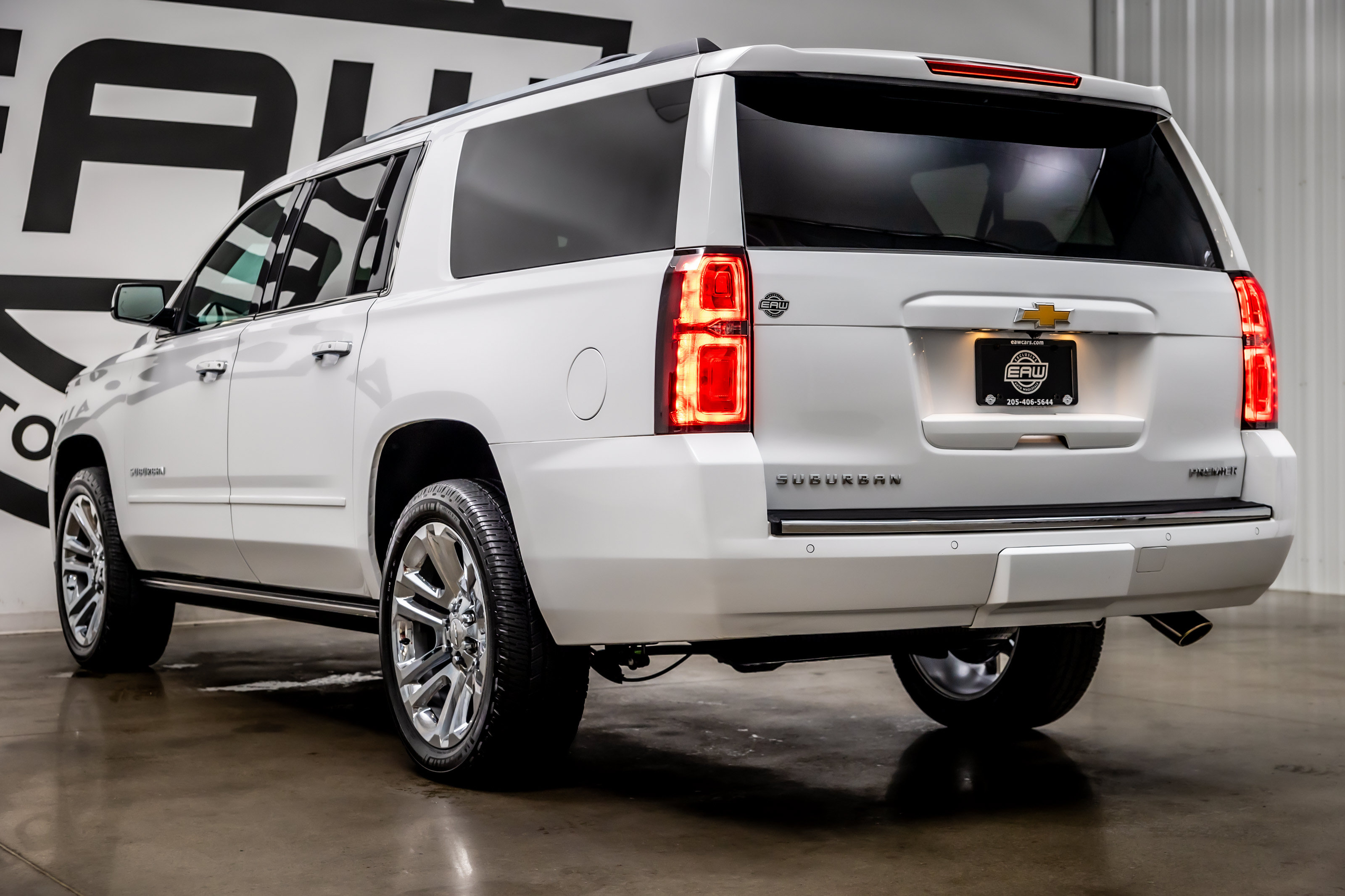 Used 2020 Chevrolet Suburban Premier w/ Premier Plus Edition RWD image 31
