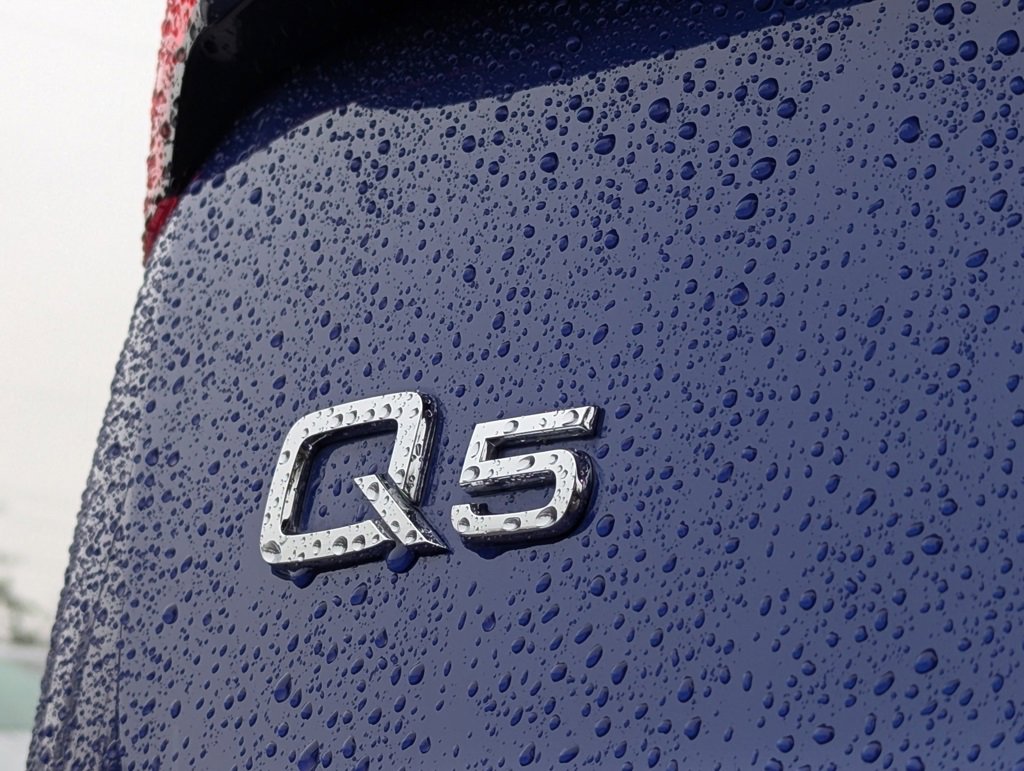 Used 2022 Audi Q5 e Prestige w/ Prestige Package image 36