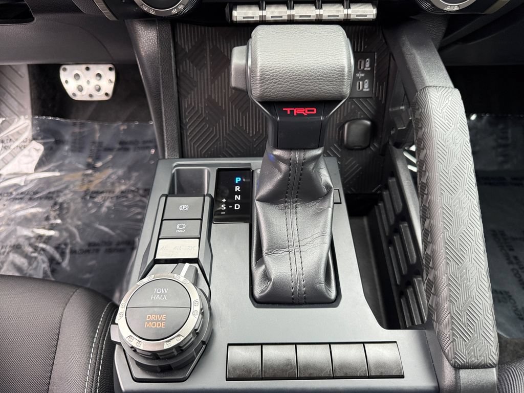 Used 2025 Toyota Tacoma TRD Sport AWD/4WD image 16