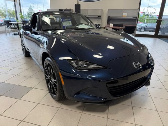 Certified 2025 MAZDA MX-5 Miata RF Grand Touring RWD image 2
