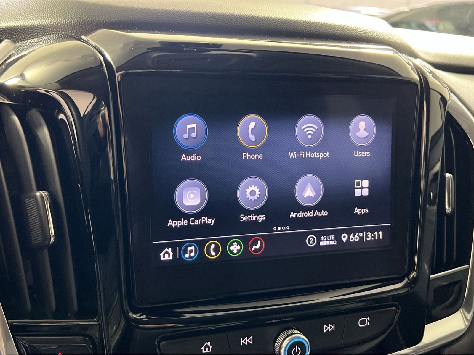 Used 2020 Chevrolet Traverse LT w/ Driver Confidence II Package AWD/4WD image 21