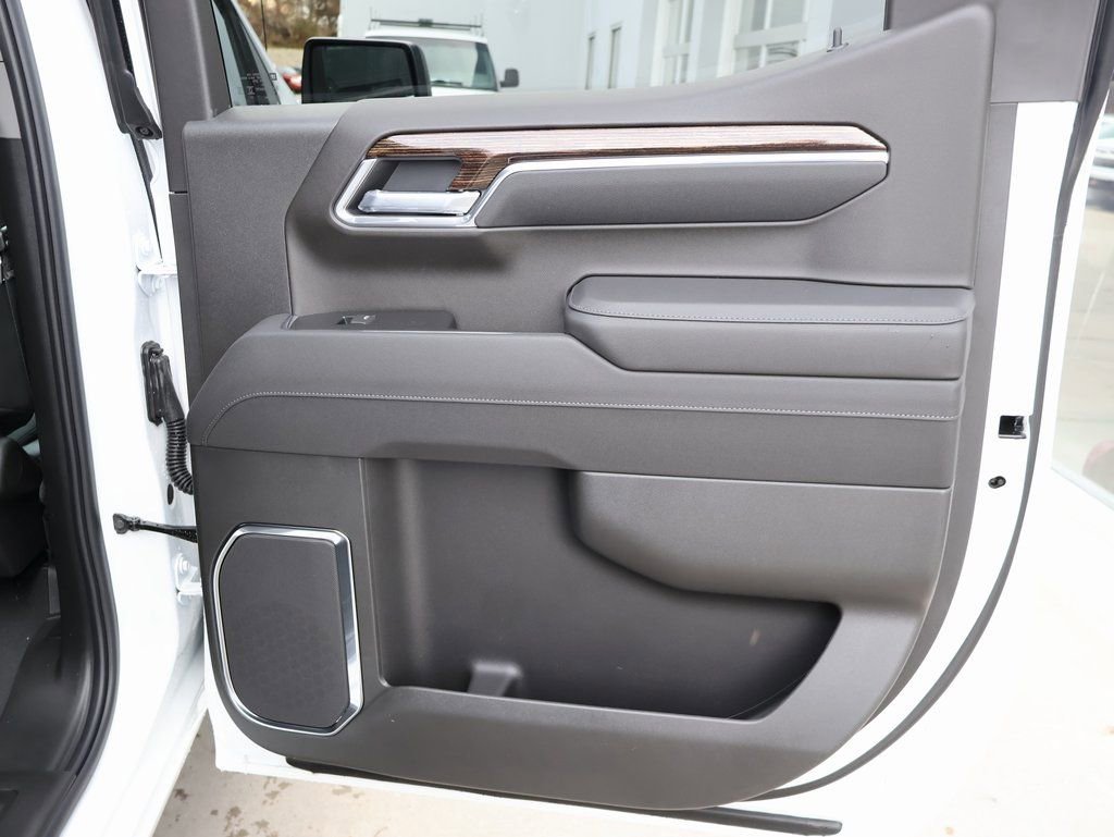 New 2026 GMC Sierra 1500 Elevation image 36