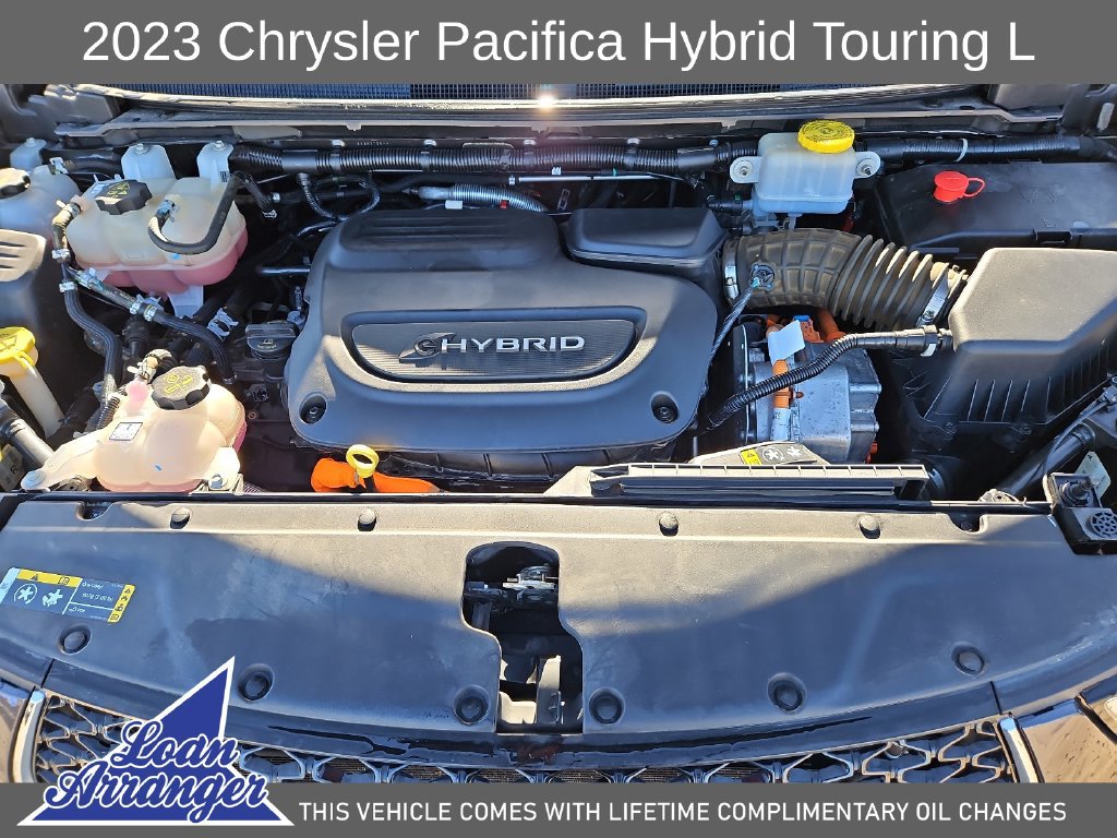 Used 2023 Chrysler Pacifica Touring-L FWD image 15