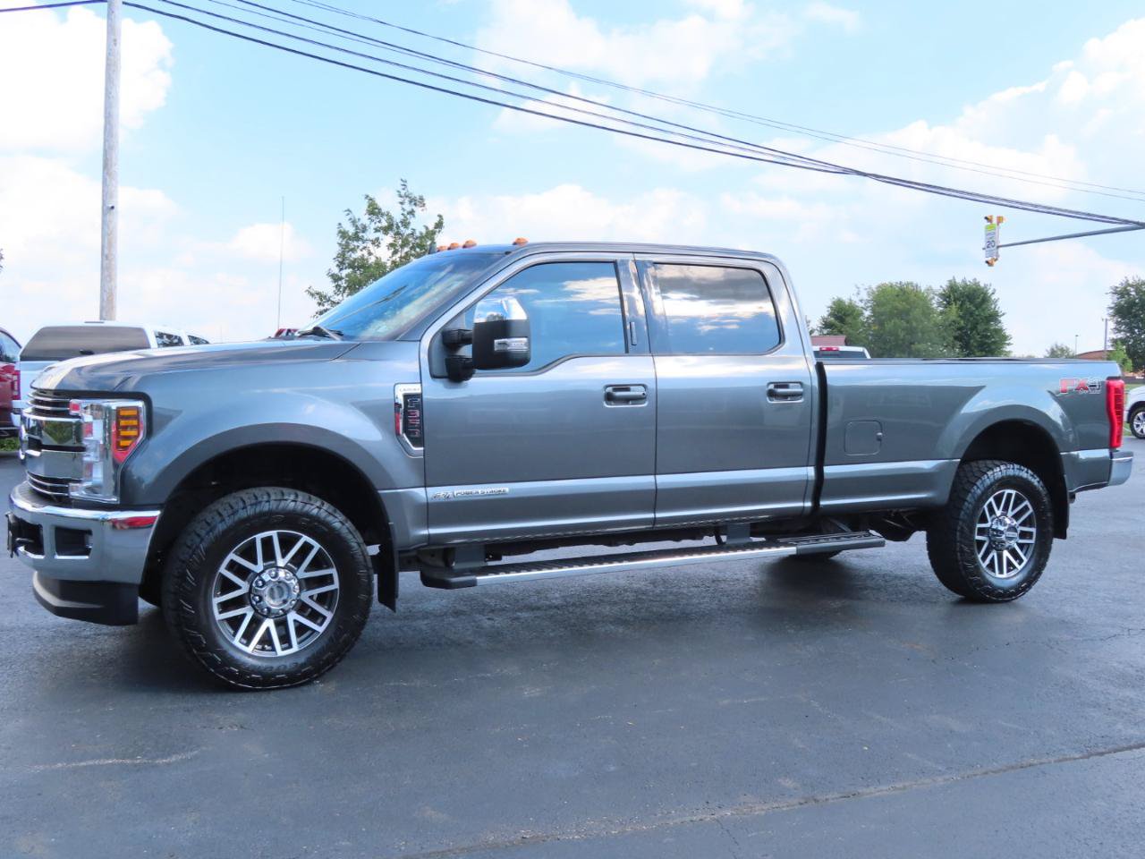 Used 2019 Ford F350 Lariat w/ Lariat Value Package AWD/4WD image 2