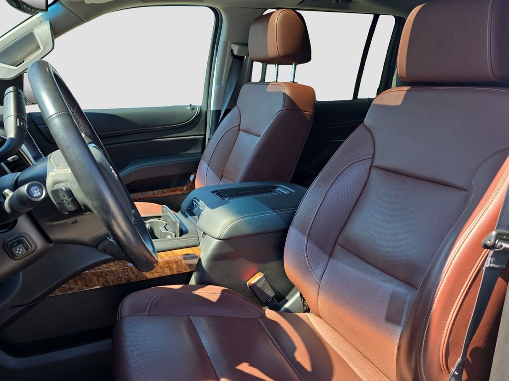 Used 2019 Chevrolet Suburban Premier w/ Premier Plus Edition image 7