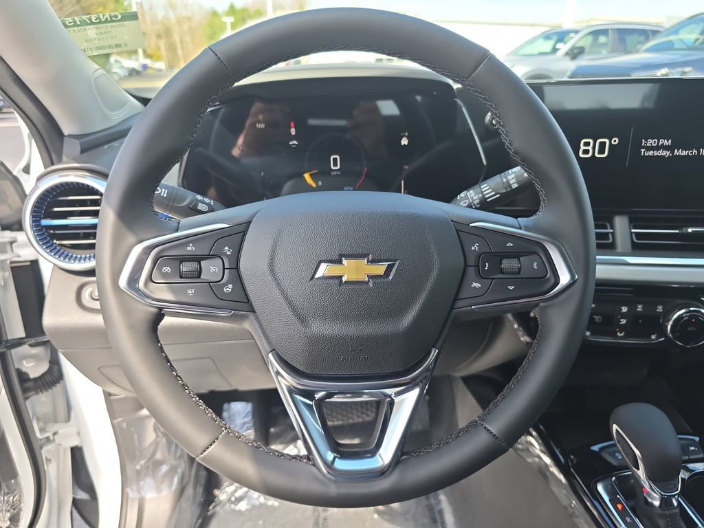 New 2026 Chevrolet Trax LT w/ Driver Confidence Package FWD image 17