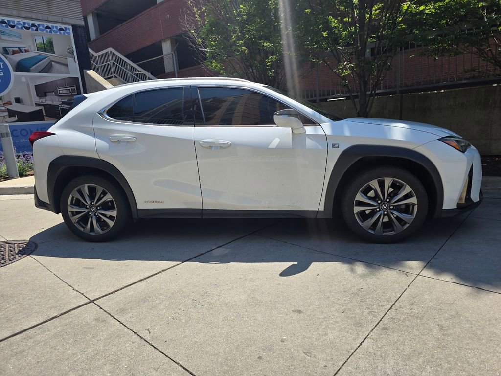 Used 2021 Lexus UX 250h F Sport w/ F Sport Premium Package AWD/4WD image 4