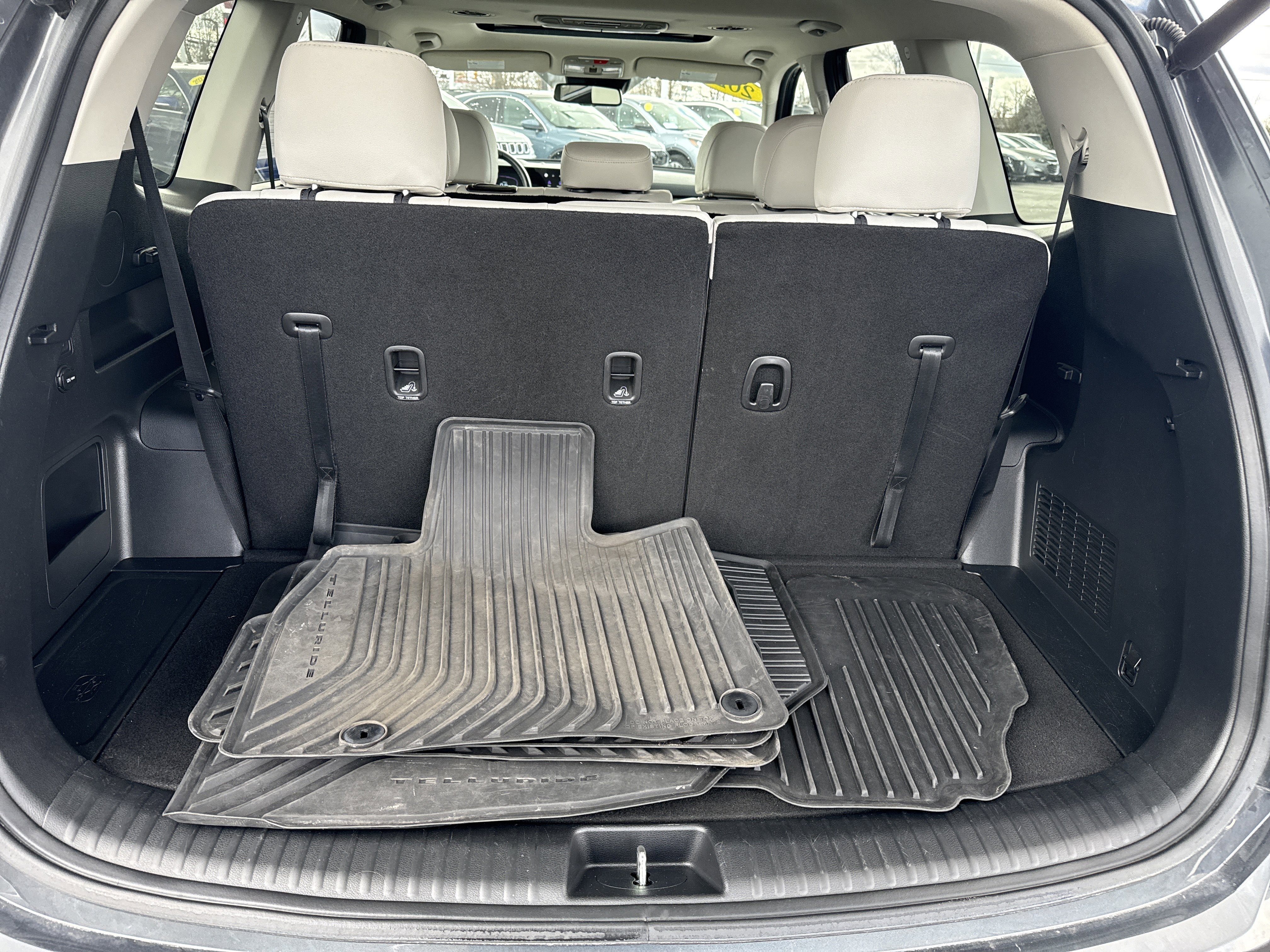 Used 2023 Kia Telluride EX image 7