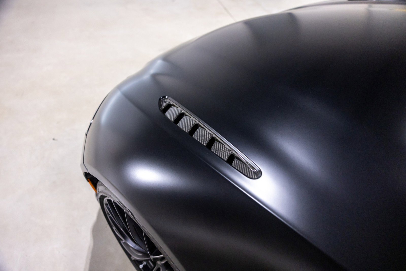 Used 2022 Aston Martin V8 Vantage Coupe RWD image 23