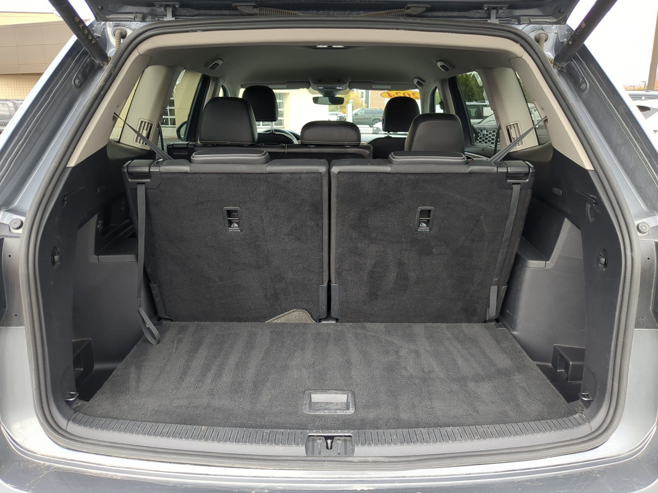 Used 2024 Volkswagen Atlas SE image 31