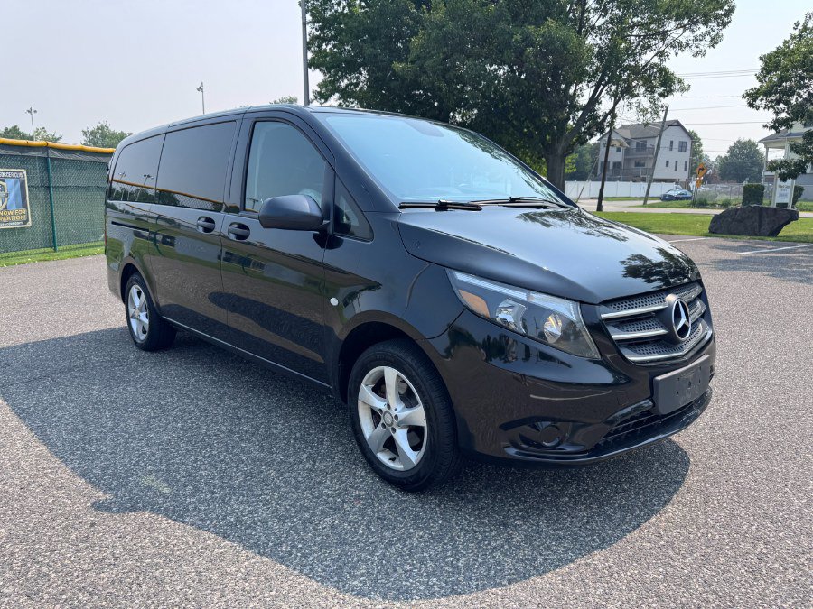 Used 2018 Mercedes-Benz Metris Passenger image 1