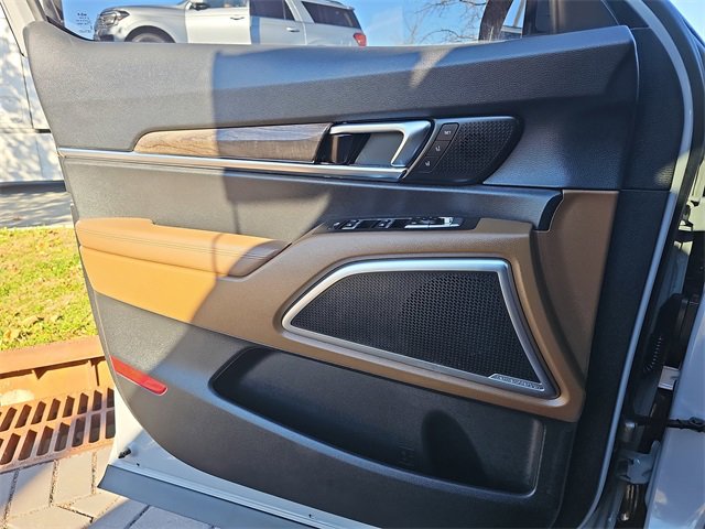 Used 2022 Kia Telluride SX w/ SX Prestige Package image 27