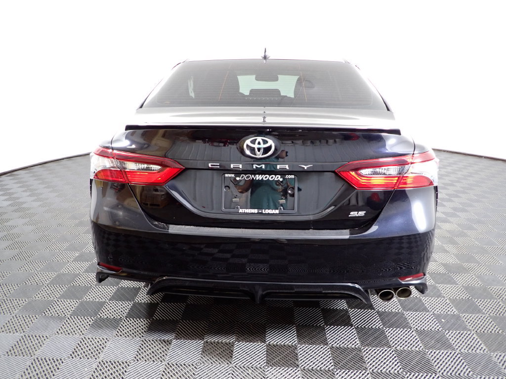 Used 2022 Toyota Camry SE w/ Convenience Package FWD image 12