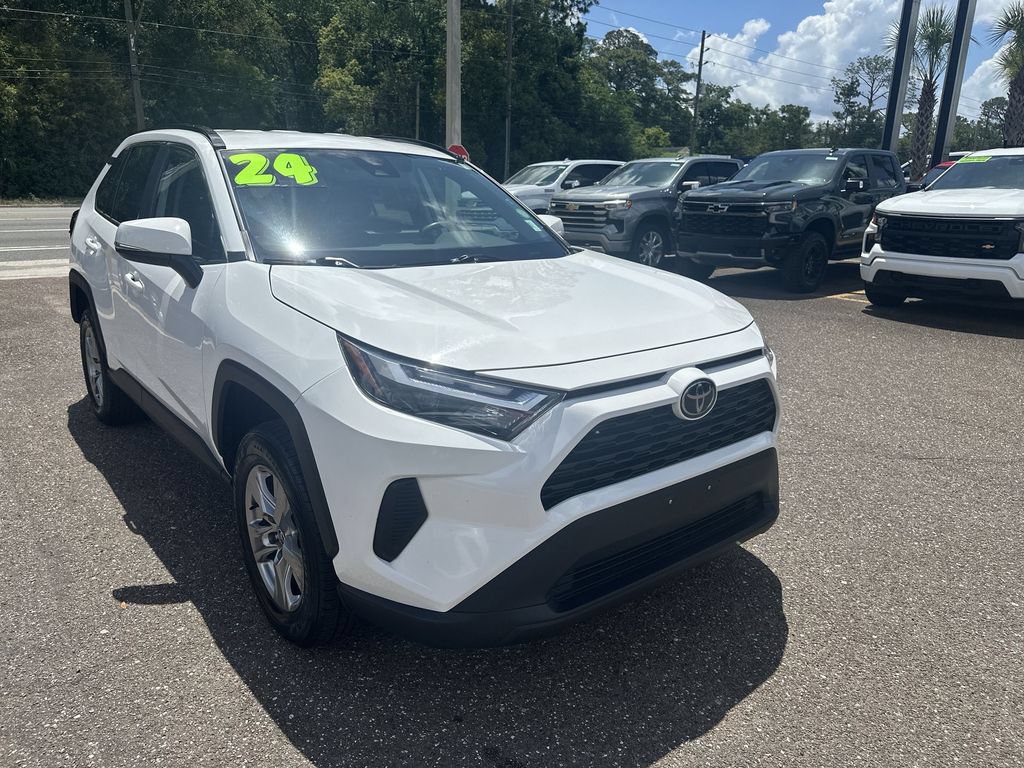 Used 2024 Toyota RAV4 XLE FWD image 10