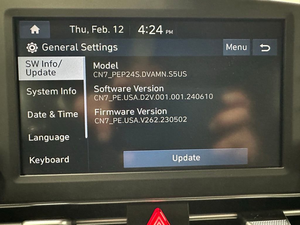 Used 2025 Hyundai Elantra SE image 30