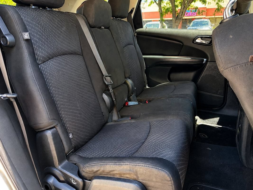 Used 2016 Dodge Journey SXT AWD/4WD image 17