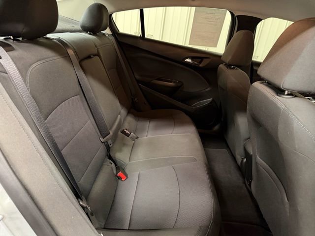 Used 2018 Chevrolet Cruze LT image 17