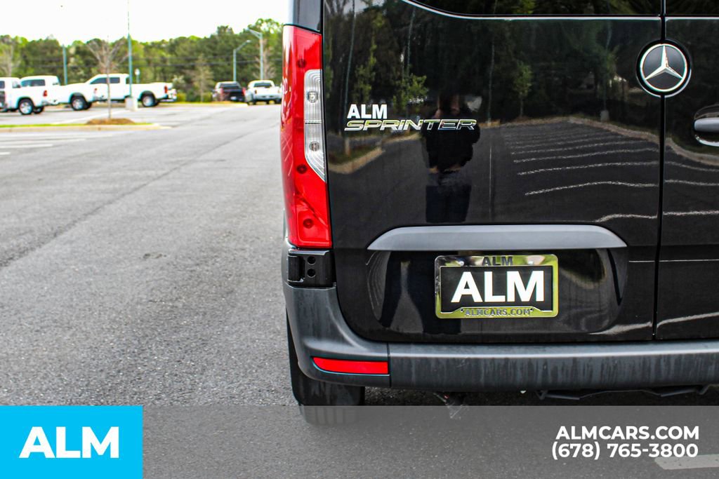 Used 2024 Mercedes-Benz Sprinter 2500 image 13