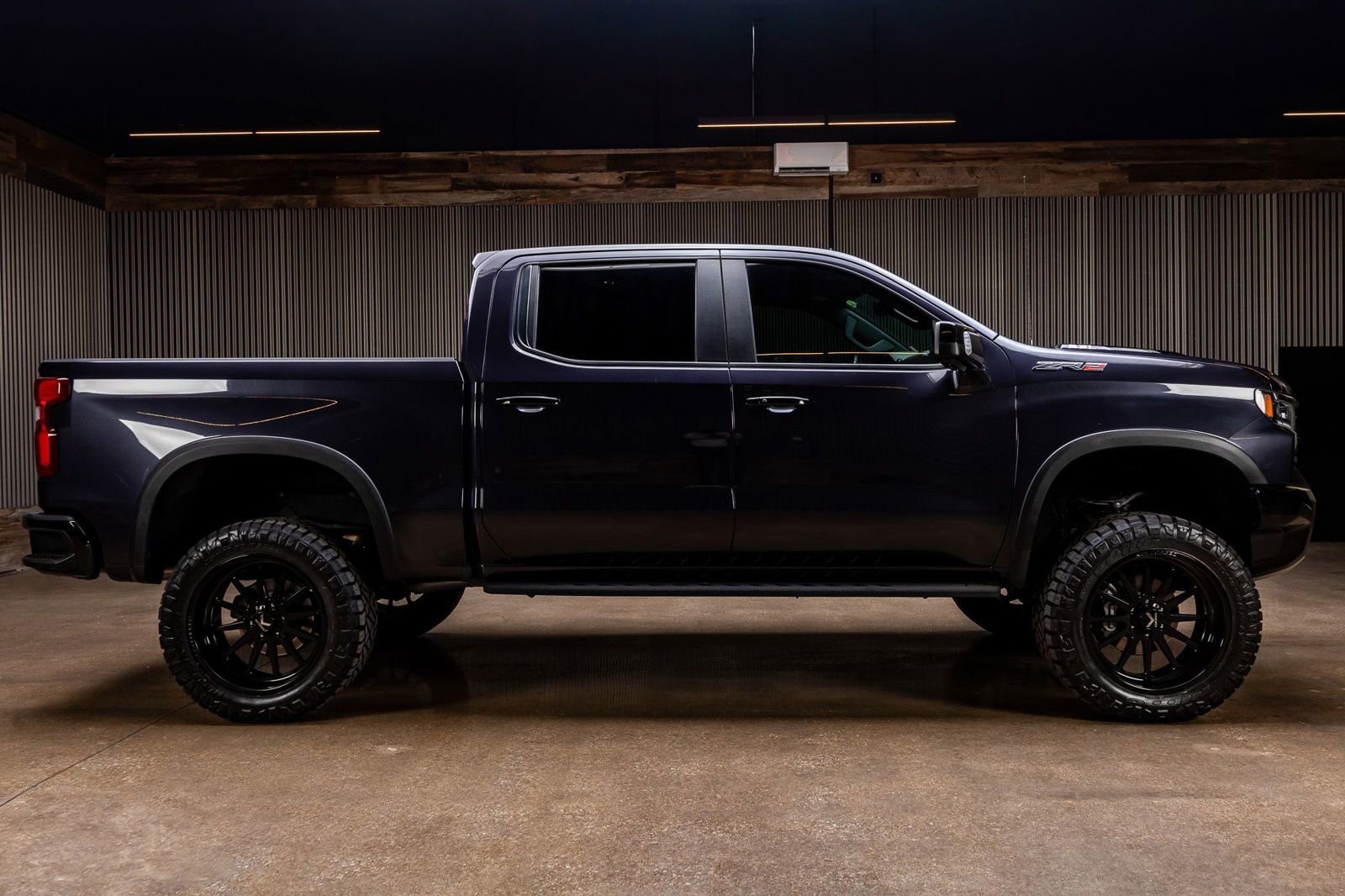 Used 2022 Chevrolet Silverado 1500 ZR2 w/ Technology Package image 11