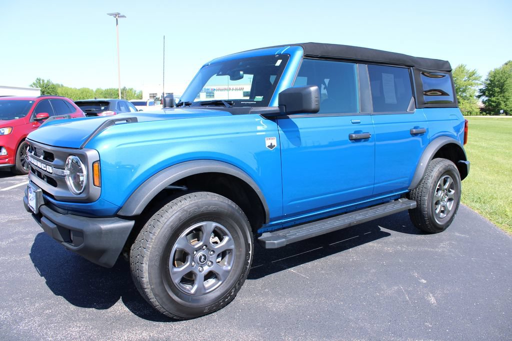 Used 2023 Ford Bronco 4-Door AWD/4WD image 3