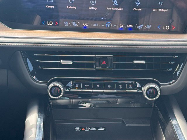 New 2026 Chevrolet Tahoe High Country w/ Sun And Tow Package AWD/4WD image 19