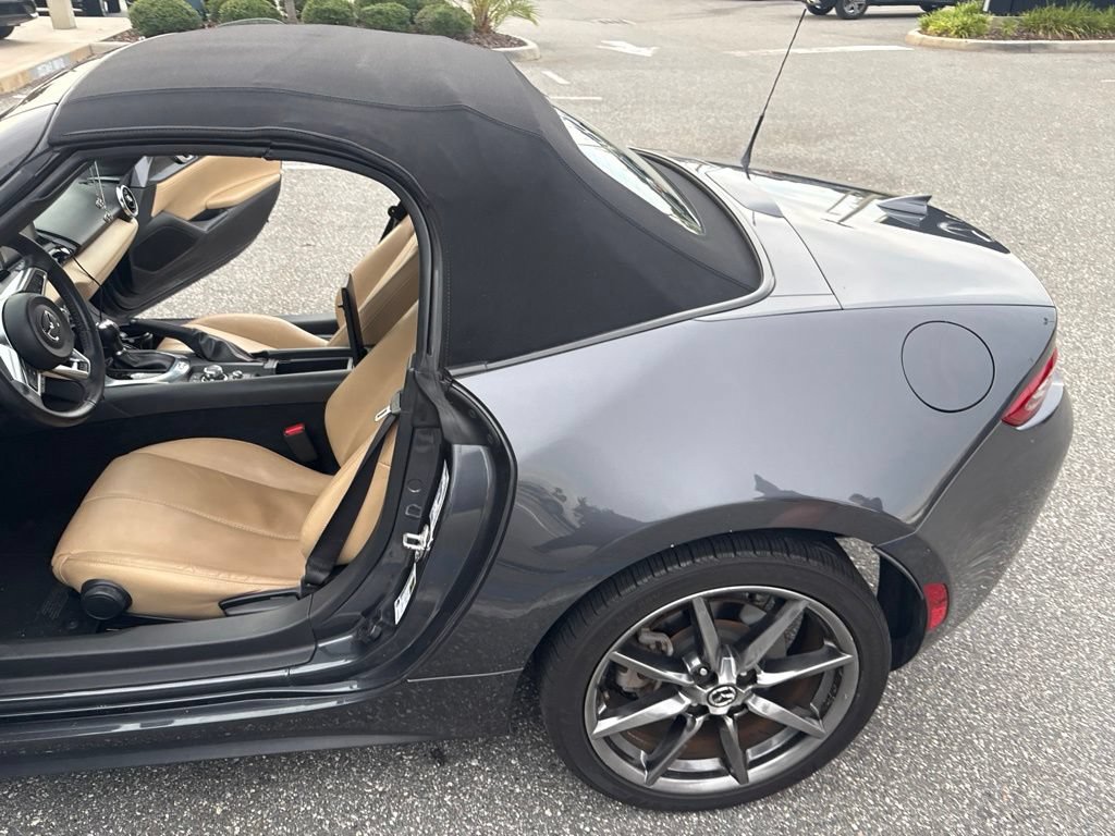Used 2017 MAZDA MX-5 Miata Grand Touring RWD image 4