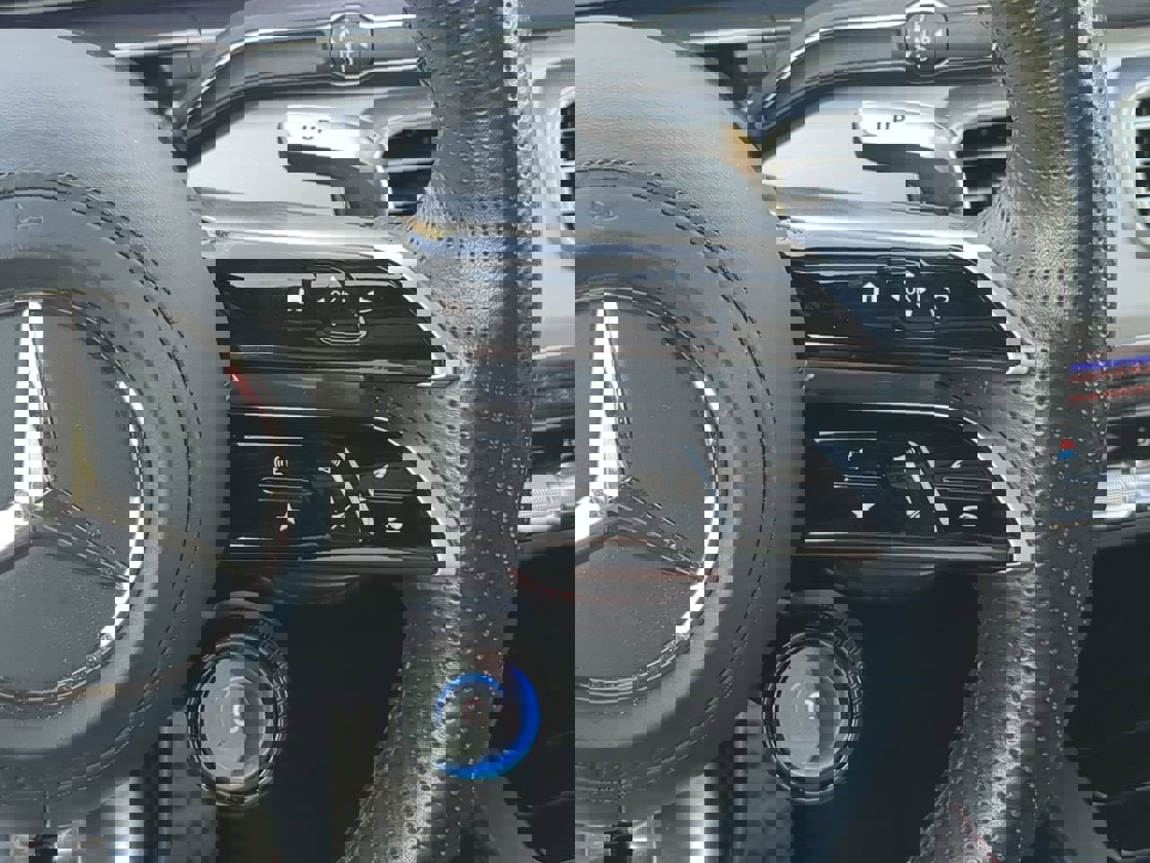 Used 2025 Mercedes-Benz GLE 53 AMG 4MATIC image 28