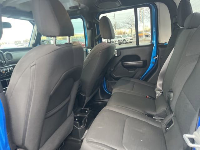 Used 2021 Jeep Gladiator Sport image 15