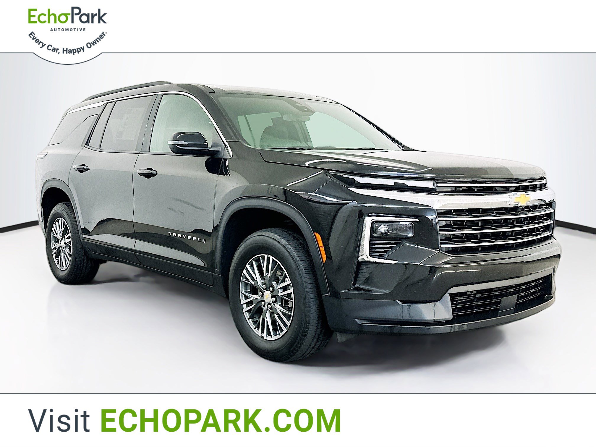 Used 2025 Chevrolet Traverse LT