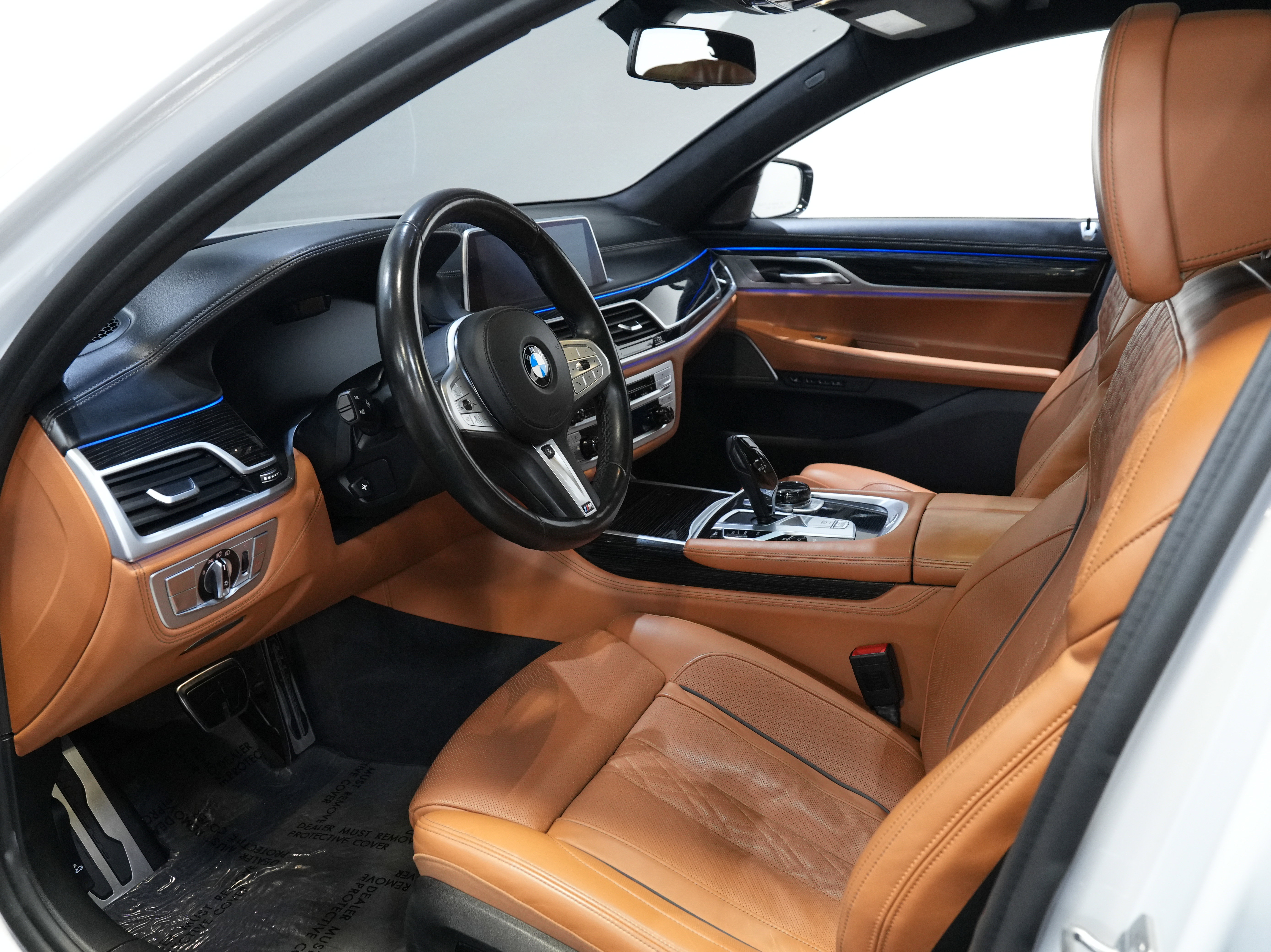 Used 2020 BMW 750i xDrive image 33