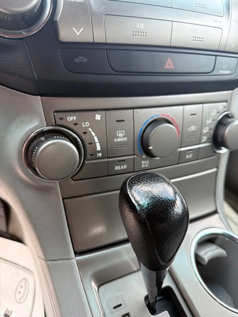 Used 2010 Toyota Highlander 4WD image 17