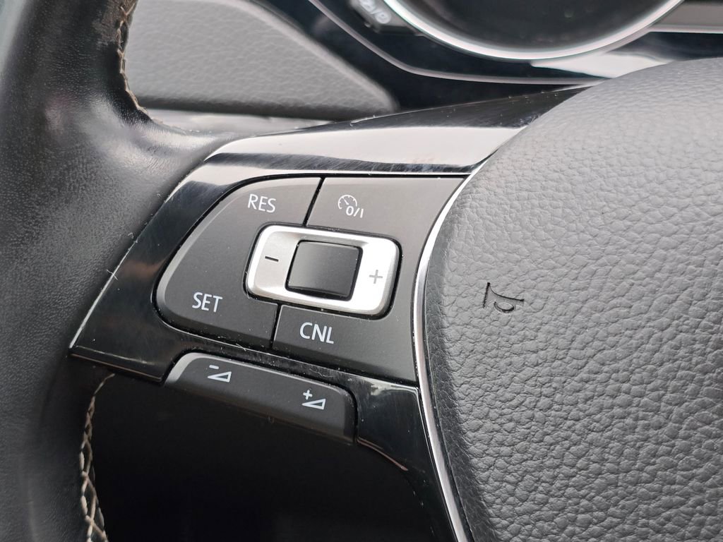 Used 2016 Volkswagen Jetta Sport FWD image 10