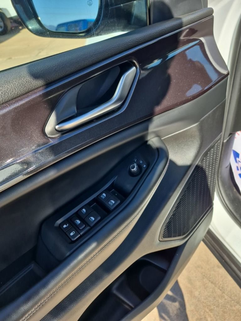 Used 2023 Jeep Grand Cherokee L Altitude AWD/4WD image 16