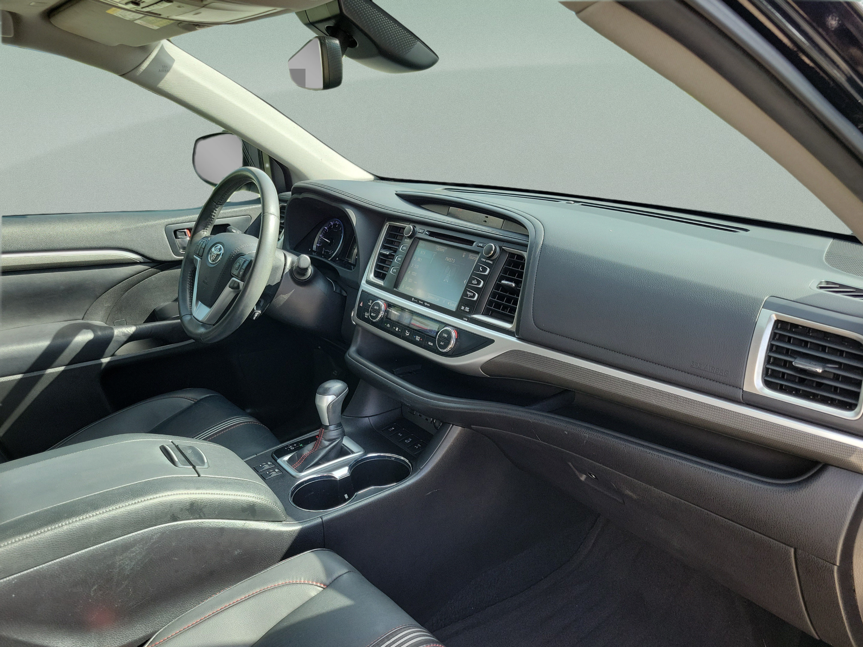 Used 2019 Toyota Highlander SE AWD/4WD image 27