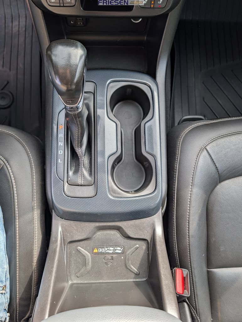 Used 2022 Chevrolet Colorado Z71 AWD/4WD image 16