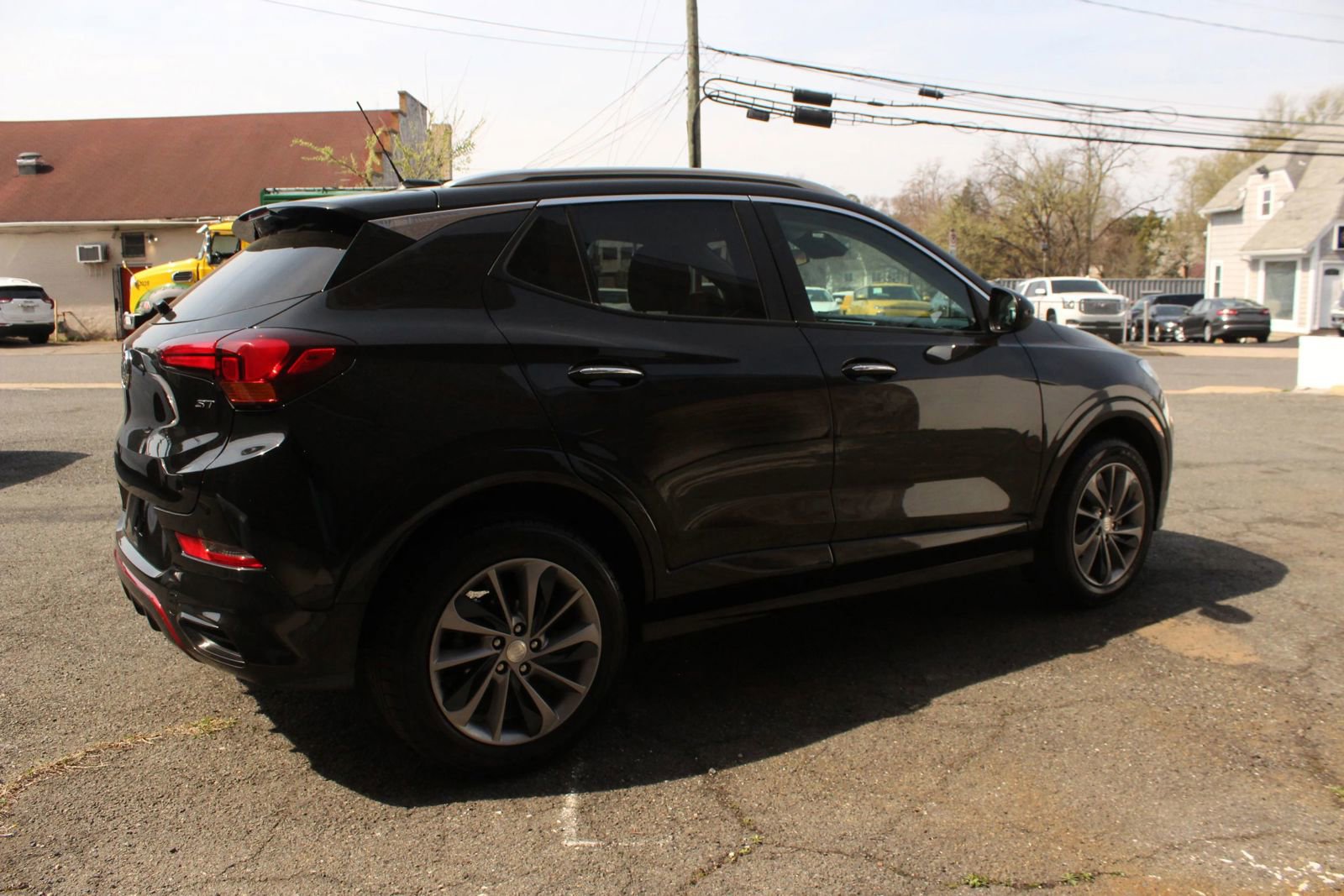 Used 2022 Buick Encore GX Select w/ Sport Touring Package AWD/4WD image 7