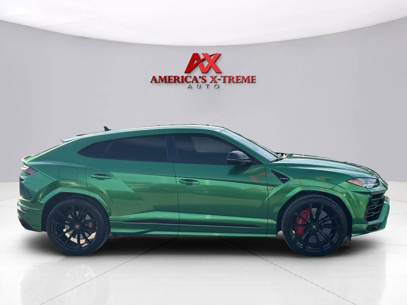 Used 2021 Lamborghini Urus AWD/4WD image 7