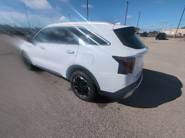 Used 2024 Kia Sorento S w/ Panoramic Sunroof Package FWD image 9