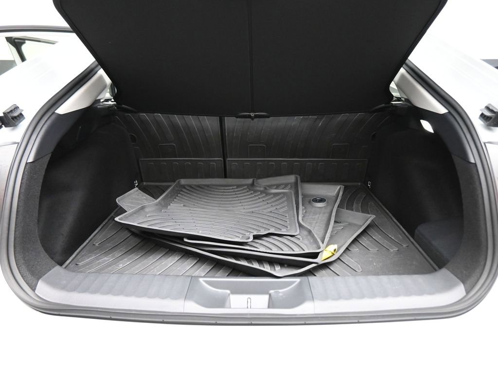 Used 2026 Toyota Prius FWD image 20