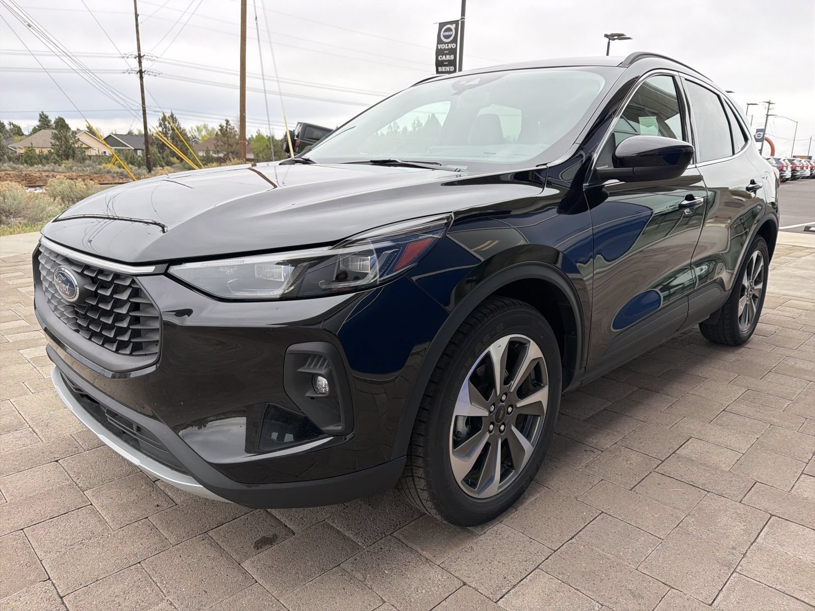 Used 2025 Ford Escape Platinum AWD/4WD image 5
