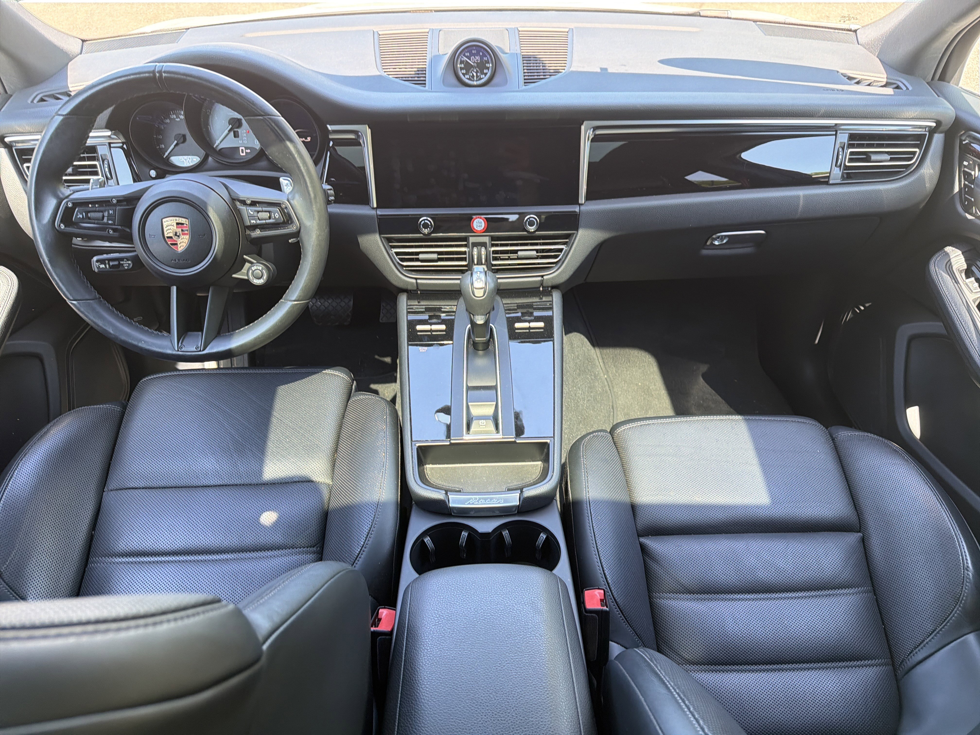 Used 2023 Porsche Macan S AWD/4WD image 4