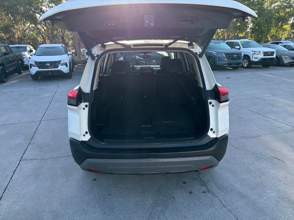 Used 2023 Nissan Rogue SV w/ SV Premium B Package image 61
