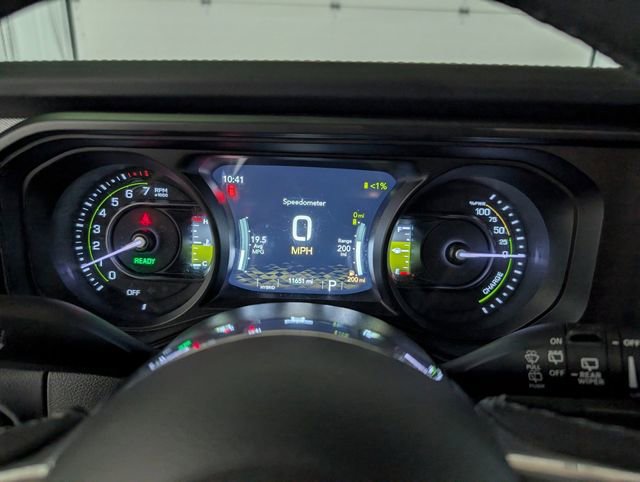 Used 2025 Jeep Wrangler Unlimited Sahara AWD/4WD image 14