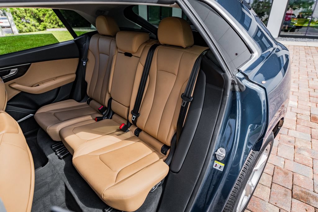 Used 2019 Audi Q8 Prestige AWD/4WD image 36