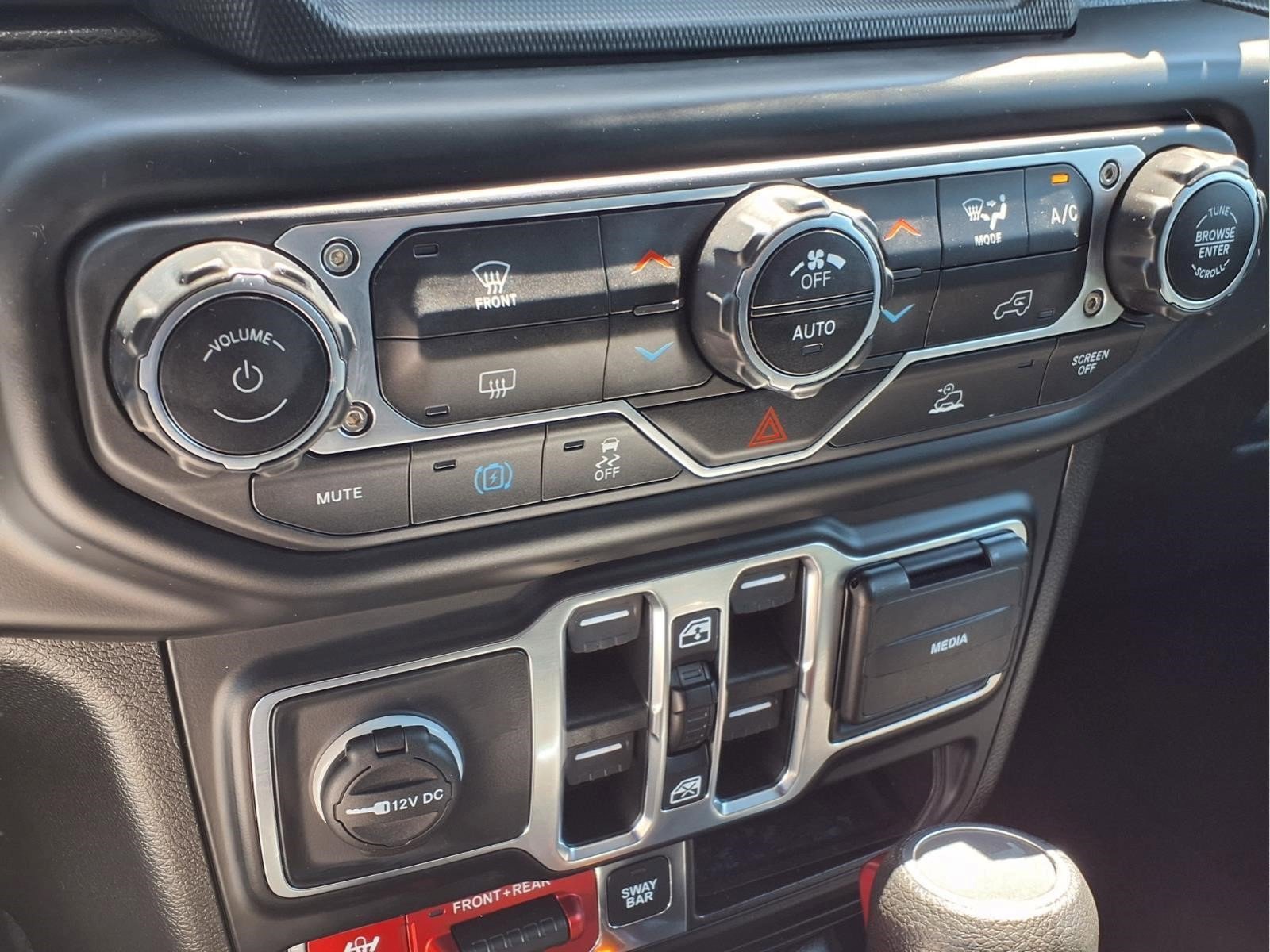 Used 2023 Jeep Wrangler Unlimited Rubicon 4xe image 19