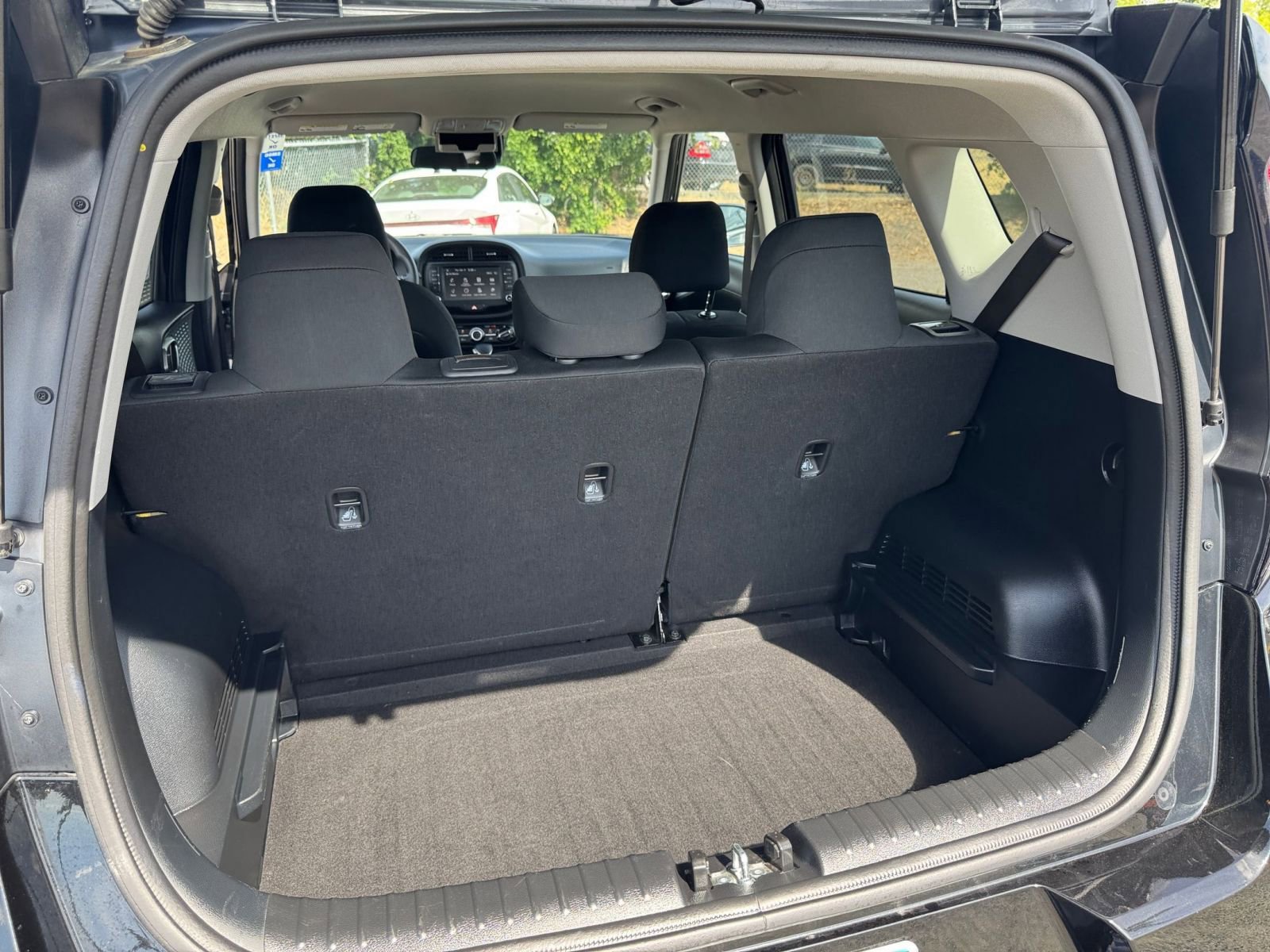 Used 2025 Kia Soul LX w/ LX Technology Package image 29