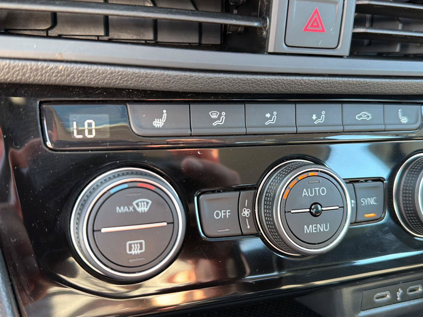 Used 2022 Volkswagen Jetta SE FWD image 26