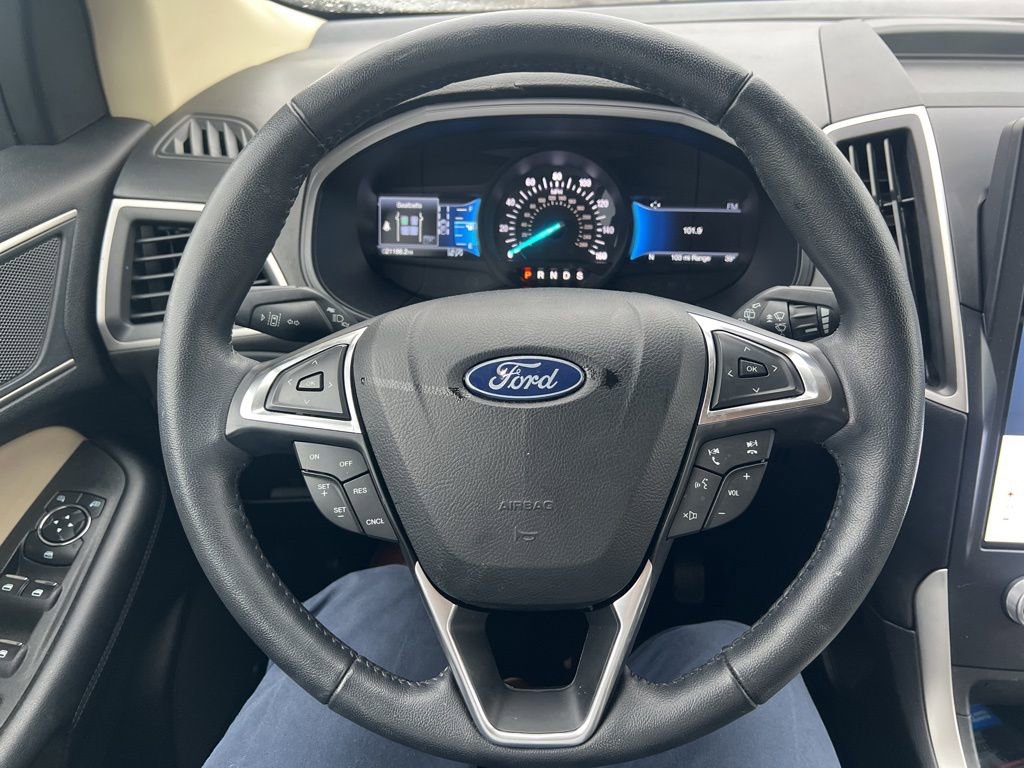 Used 2023 Ford Edge SEL w/ Convenience Package image 6
