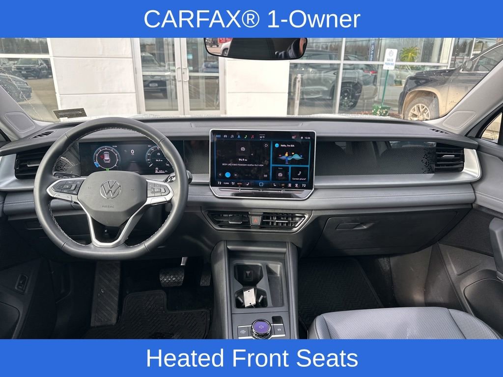 Used 2025 Volkswagen Tiguan SE w/ Panoramic Sunroof Package image 18