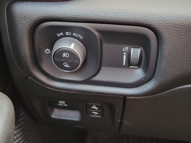 Used 2023 RAM 1500 Big Horn AWD/4WD image 13